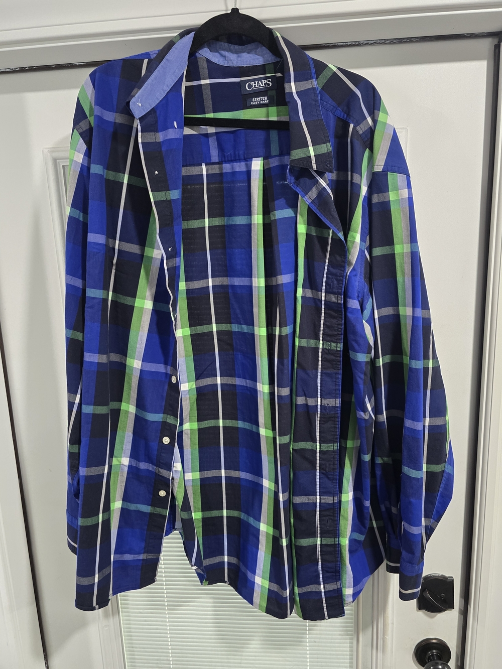 CHAPS Men’s Blue & Green Plaid Button-Up Shirt